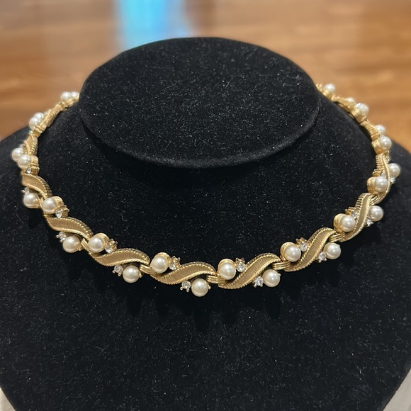Vintage Trifari Pearl Gold Necklace. 1950’s - Picture 4 of 16